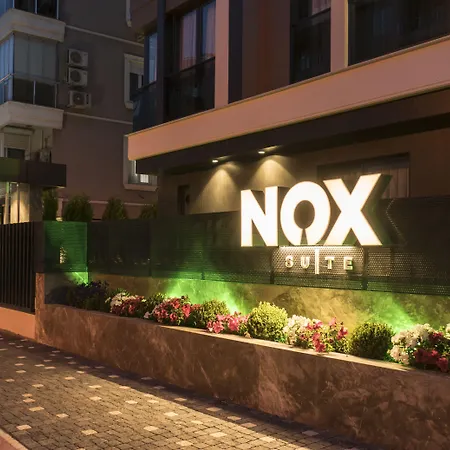 Ξενοδοχείο με διαμερίσματα Nox Rezidans 4*