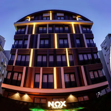 诺克斯套房酒店 公寓式酒店